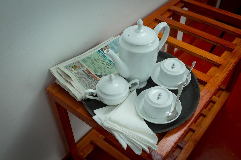Dayanithi Guest House Jaffna Buitenkant foto