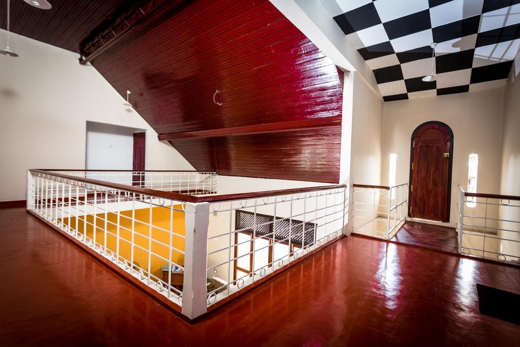 Dayanithi Guest House Jaffna Buitenkant foto